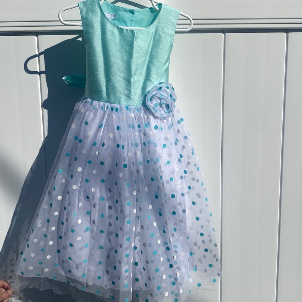 Girls Dress size 4